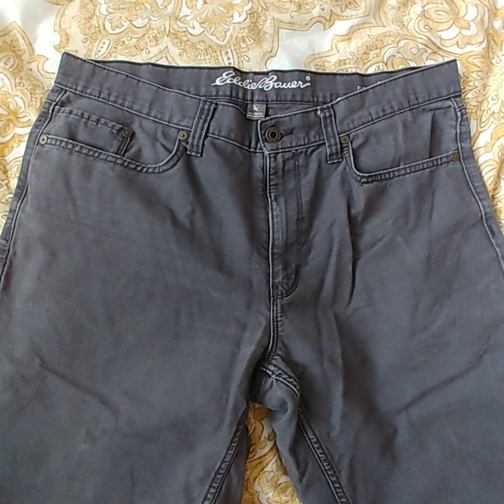 Eddie Bauer straight fit specially dyed 36/32